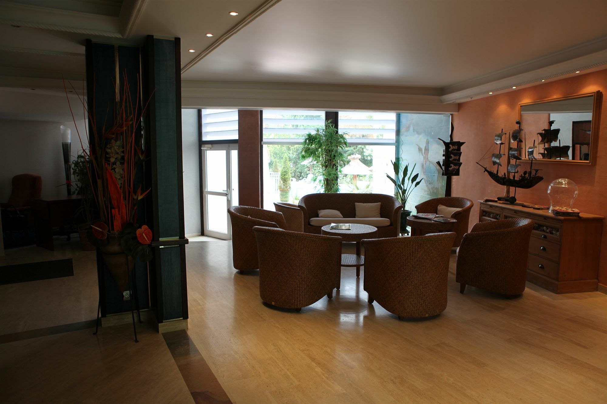 Hotel Le Quetzal La Grande Motte Exteriör bild